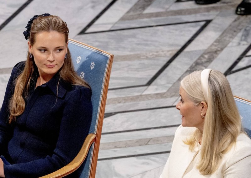 Norveška princeza seli studij iz Sydneya u Norvešku zbog zabrinutosti za zdravlje svoje majke