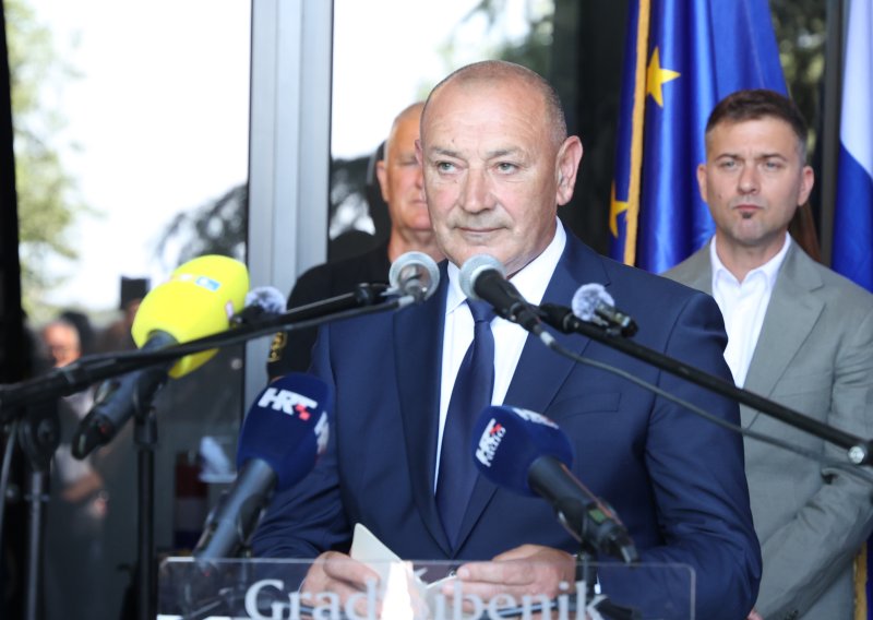 Medved o Pupovčevim prozivkama: Mogu komentirati samo službeni program