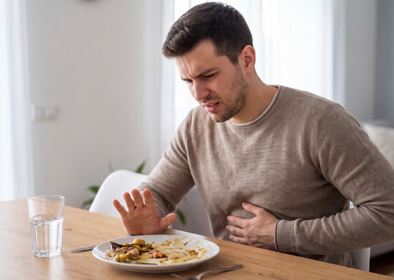 Sindrom 'samo da malo prilegnem': Najgore stvari koje možete napraviti vlastitom želucu nakon obilnog obroka