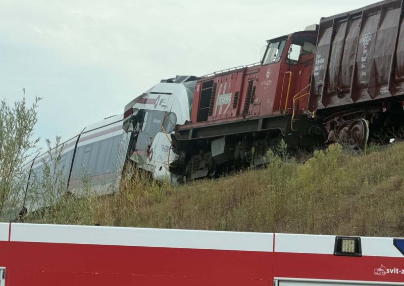 Sudar vlakova kod Križevaca, 20 ozlijeđenih: Jedan vlak prošao 'kroz crveno'?