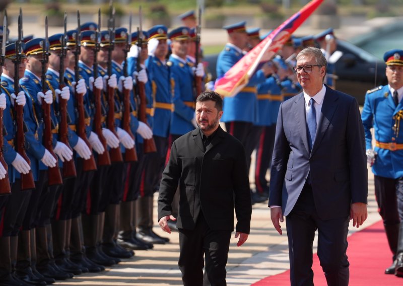 Crveni tepih, počasna garda i zagrljaj: Zašto Vučić nije svečanije dočekao Zelenskog?