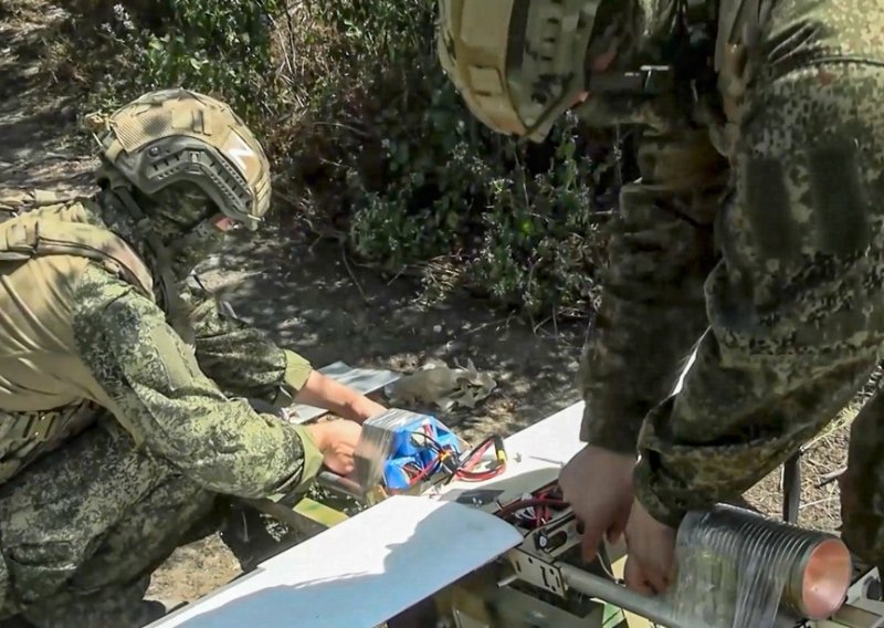 Dron pun eksploziva ušao u Bugarsku: Grunuo blizu važnog plinovoda