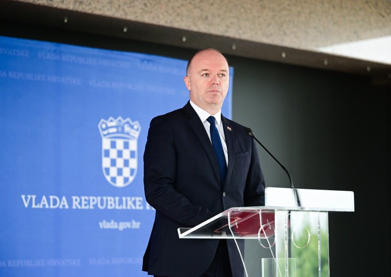 Šipić zadovoljan ulaganjima za obitelji: 'Kada vidimo djecu na igralištima...'
