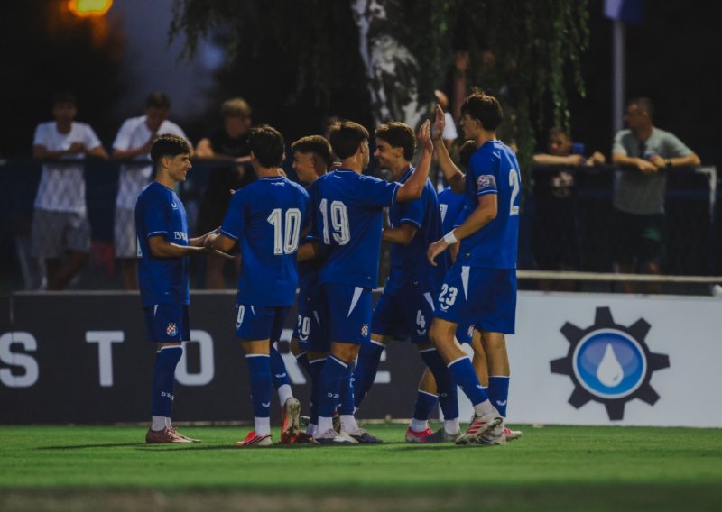 Juniori Dinama svladali Benficu i izborili finale Ramljaka, Hajduk igra za 3. mjesto