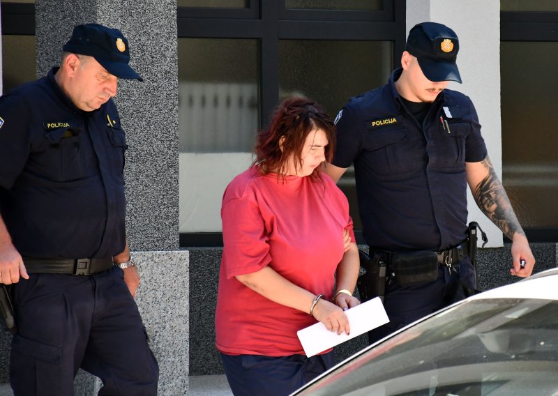 FOTO Žena koja je u Slavoniji ubila 35 godina starijeg partnera odvedena u pritvor