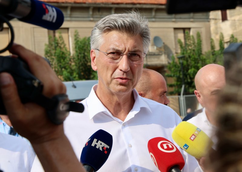 Premijer ima dobre vijesti za vozače: Od utorka jeftinije gorivo