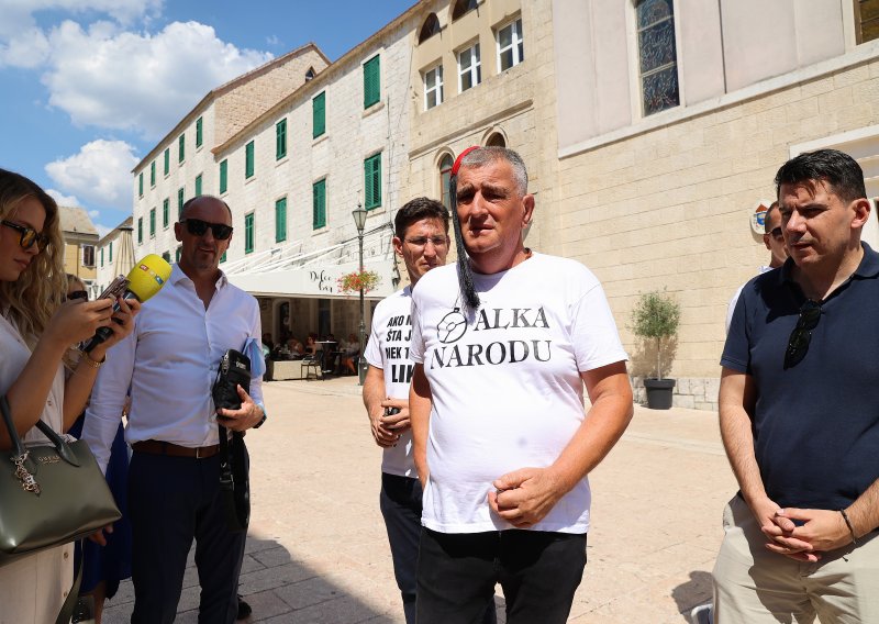 HDZ nakon prkosa Mire Bulja u Sinju: 'Opet izvodi šou, višak zloće i taštine'