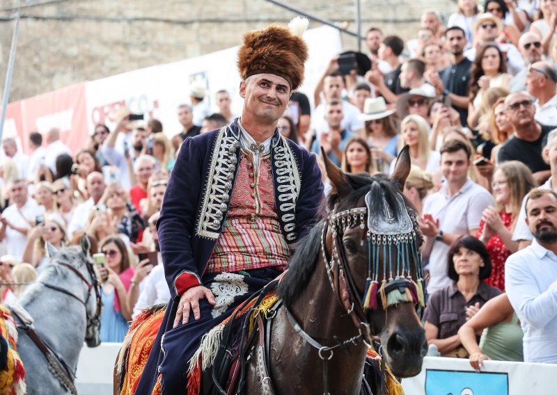 Tino Radanović je slavodobitnik Sinjske alke: Ovo mu je treći put, sve je pozvao na feštu