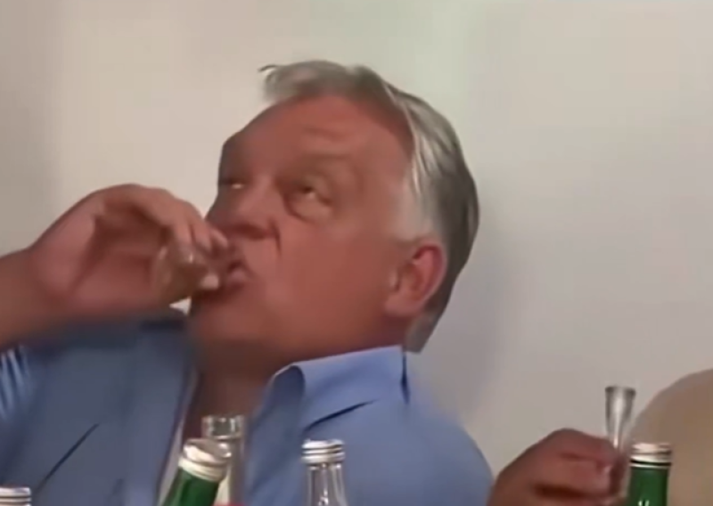 VIDEO Orban u neprepoznatljivom izdanju u Guči: Pio rakiju i šetao bez tjelohranitelja