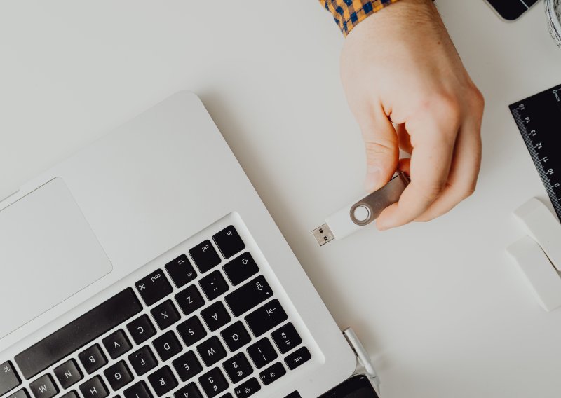 Izlazi li džepni USB iz mode? Evo što nam kažu digitalni trendovi