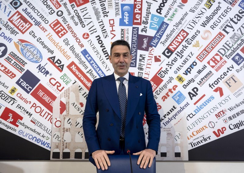 Meloni dobila opasnog rivala s desnice: Tko je general Roberto Vannacci?