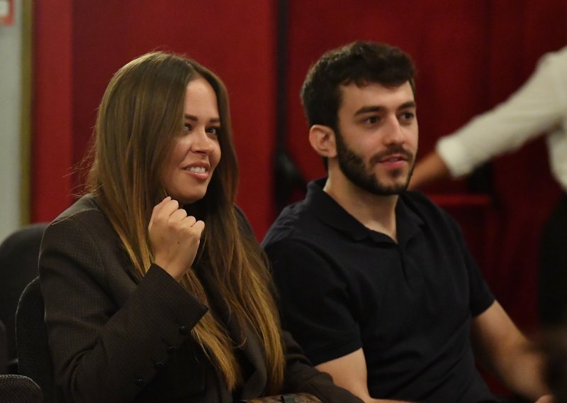 Lana Radeljak podijelila prizor s odmora: Uživa na moru sa zaručnikom