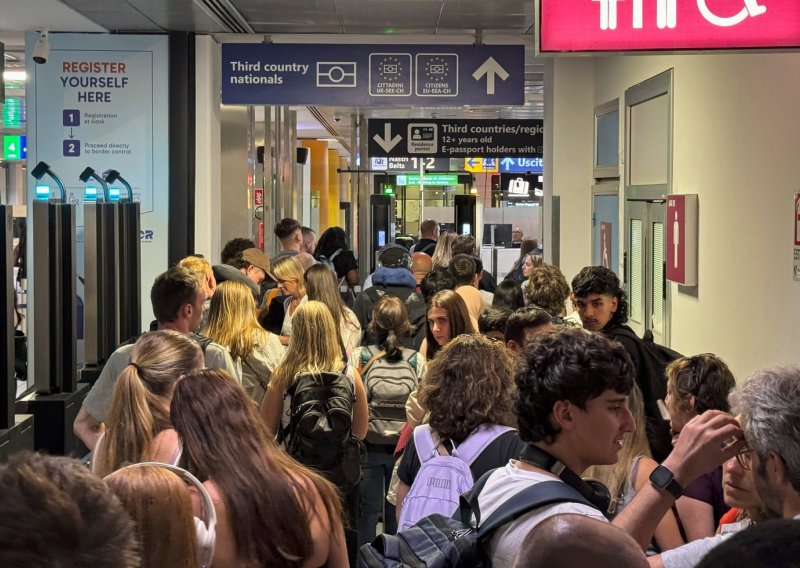 'Samo Europljani mogu smisliti ovakvo s*anje': Redovi u zračnim lukama postaju brutalni
