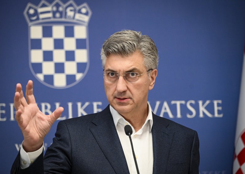 Plenković će se obratiti javnosti oko podne, oporba se već raskolila oko Gospića
