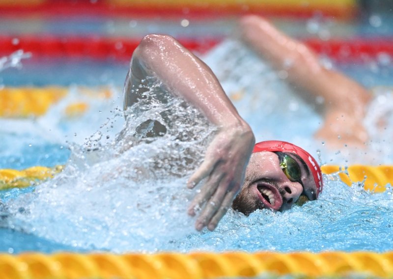 Jere Hribar i Vlaho Nenadić napravili korak prema finalu na 100 m