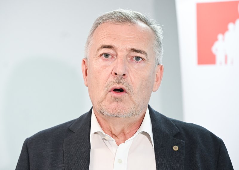 Strah zbog otpada u Gospiću: Capak otkrio je li voda sigurna za piće