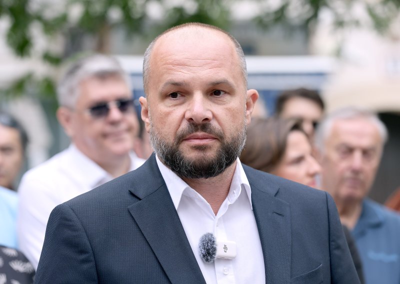 Hajdaš Dončić najavio udar na Vladu zbog Gospića: 'Prvo Odbor, a onda opoziv Plenkovića'