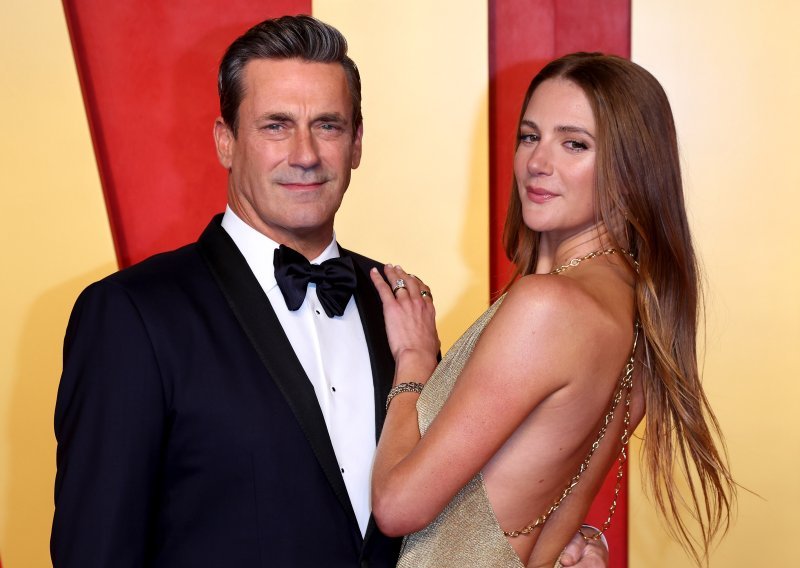 Jon Hamm u 56. godini čeka prvo dijete: Njegova 17 godina mlađa supruga je trudna
