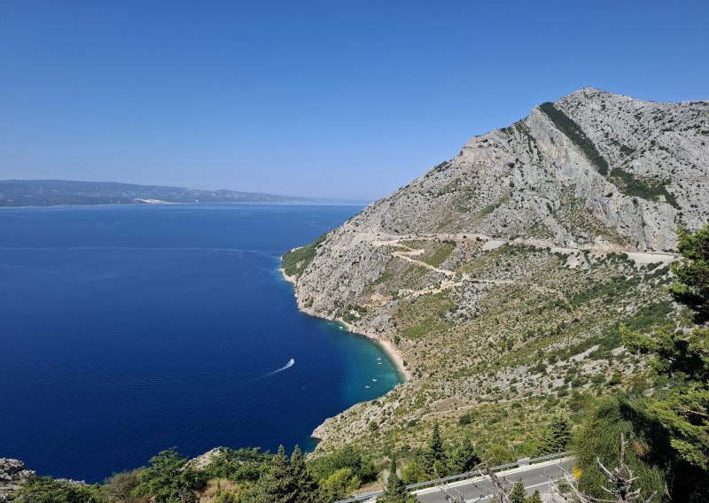 Pogled od milijun eura, a pogledajte kako se prema njemu odnosimo: Sramota iznad Vruje