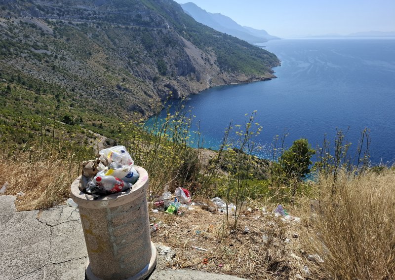 Pogled od milijun eura, prizor za sramotu: O smeću iznad Vruje više brine bura nego ljudi