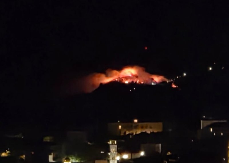 Strašne snimke požara u Dubrovniku: 'Teško je razumjeti da nekome to može pasti na pamet'