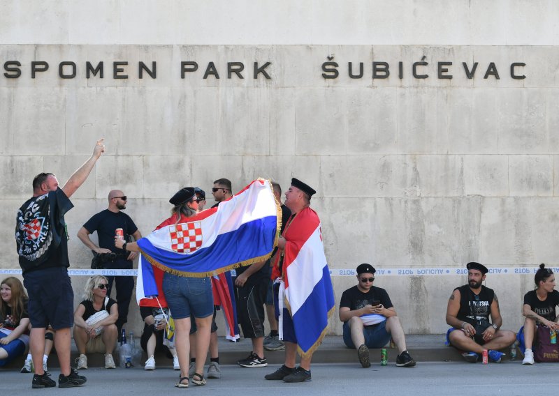 Antifašisti podnijeli kaznenu prijavu zbog Thompsonova koncerta: 'Devastirano je zaštićeno kulturno dobro'