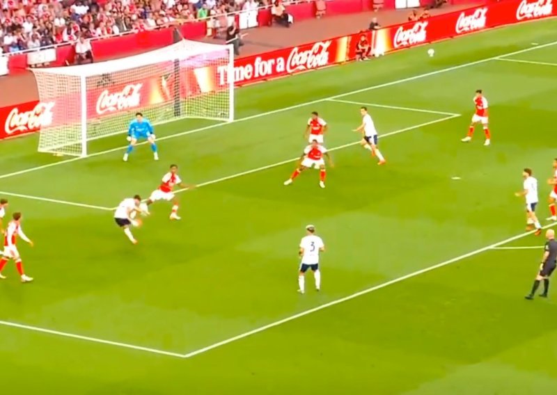 Nevjerojatan gol Baturine protiv Arsenala: Dribling za pamćenje pa golčina