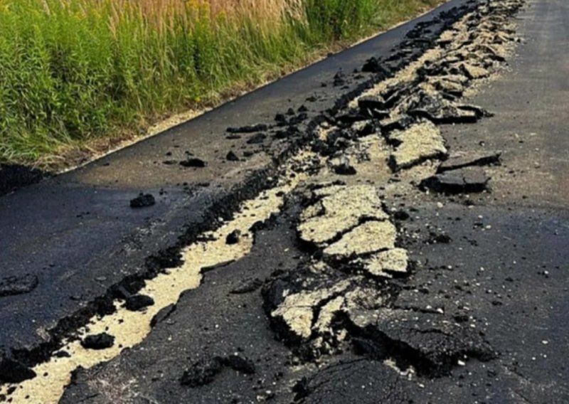 Traktorom preorao tek asfaltiranu cestu jer tvrdi da je njegova