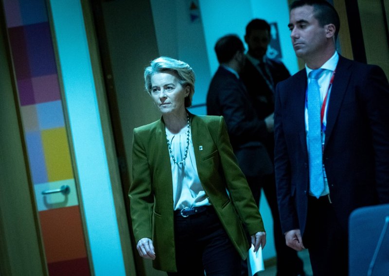 Dronovi, upadi u zračni prostor, napadi na infrastrukturu: Von der Leyen upozorava na 'novo normalno'