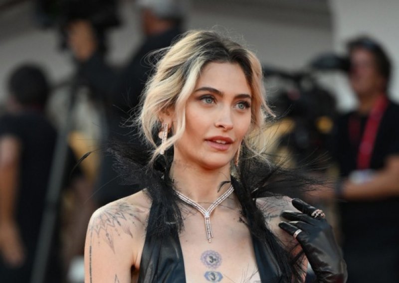 Paris Jackson progovorila o prvom susretu s majkom s 15 godina