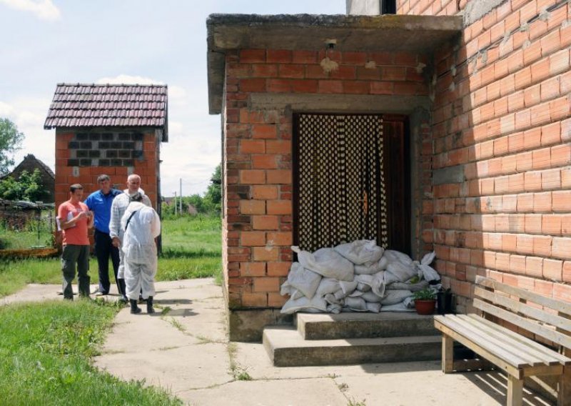 Dozvoljen povratak kućama u tri posavska naselja