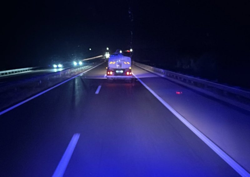 Policija se oglasila o požaru kod Omiša: Imaju upozorenje za vozače