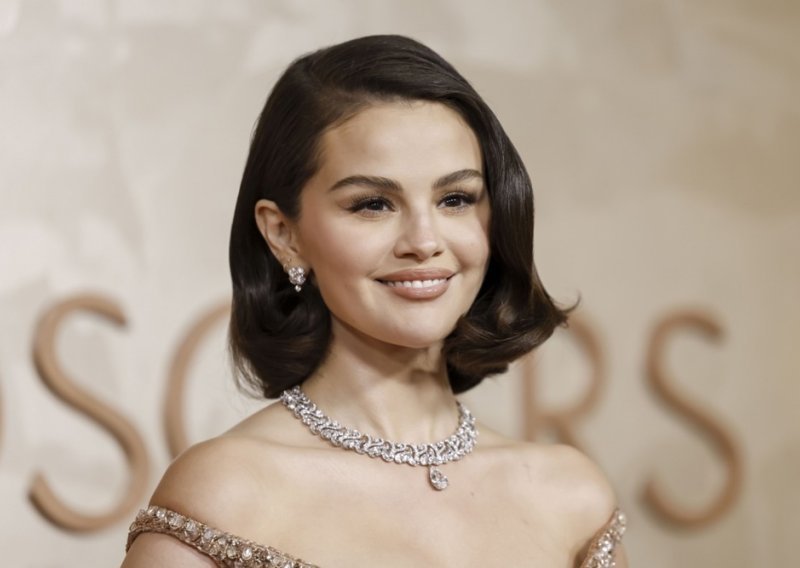 'Žele me zamrznuti u vremenu': Selena Gomez otvorila dušu o pritisku obožavatelja