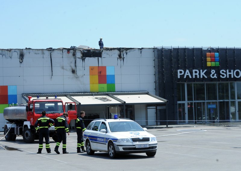 Imotski: Sukob policije i vlasnika trgovina