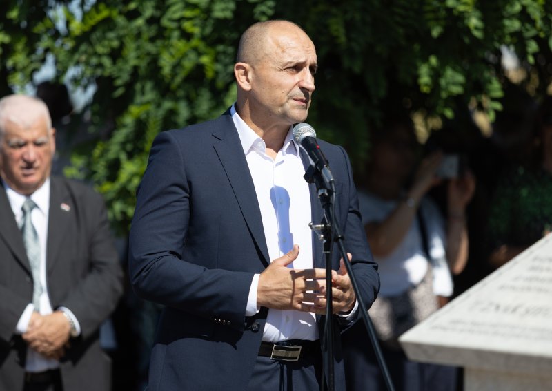 Anušić o onima koji podmeću požare i ilegalno odlažu opasni otpad: 'To graniči s terorizmom'