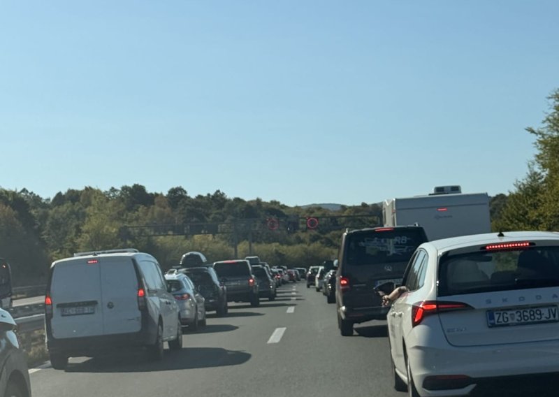 FOTO Kaos na cestama uoči Velike Gospe: Kolone na više točaka diljem Hrvatske