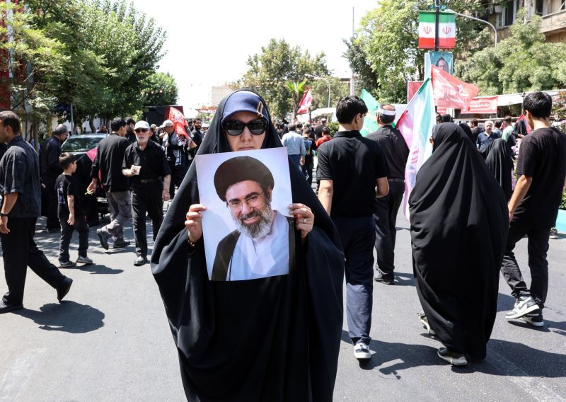 Iran steže obruč: Za intervju s 'neprijateljskim' novinarima prijeti do dvije godine zatvora