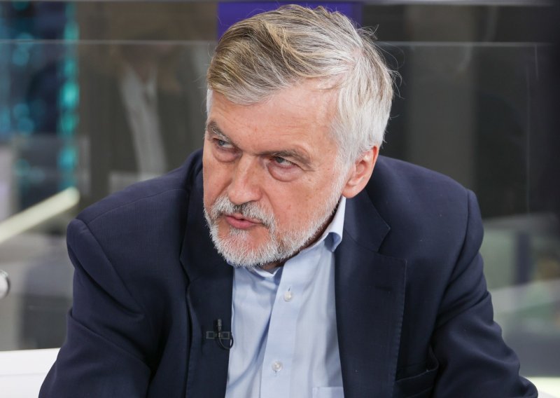 Čovjek s vrha potjeran nakon izjave koja je odjeknula Rusijom: 'Živimo u iluziji'