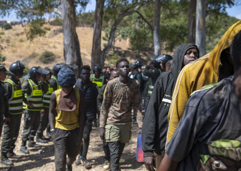 'Ne želimo natrag u Maroko': Oko 200 migranata prosvjedovalo u španjolskoj Ceuti