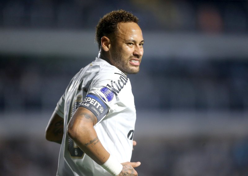 Neymar postao žrtva novog pravila: Zbog suigrača morao izaći van minutu