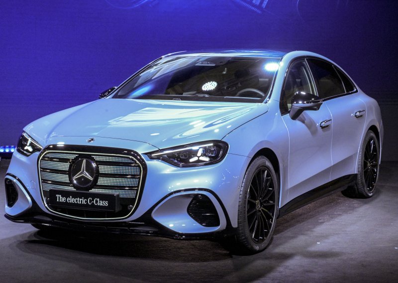 Mercedes osvježio C-klasu i zadržao ono čega se mnogi proizvođači odriču