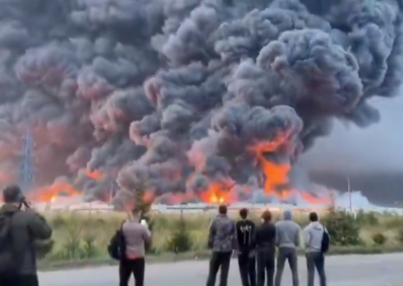 Ukrajinci noćas lansirali više od 600 dronova na Moskvu: Šire se dramatične snimke građana