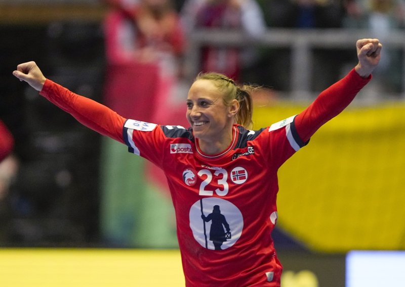 Norveška legenda dala Tripiću savjet pred Dinamo, ali i komplimentirala: 'Imaš prekrasnu ženu'