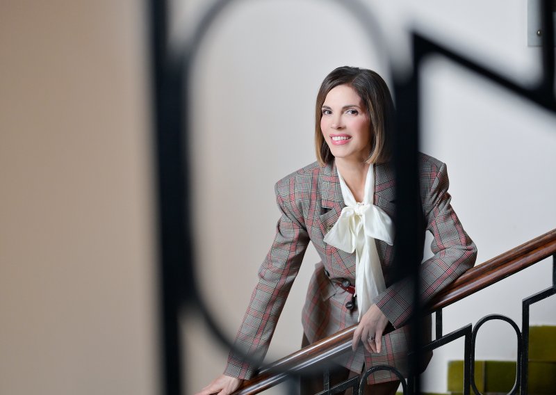 Ljetna idila na jugu: Bojana Gregorić Vejzović u kupaćem kostimu i s turbanom na glavi pokazala liniju iz snova