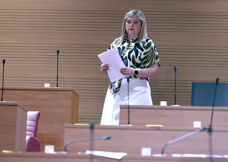 Šimpraga upozorava na još ilegalnog otpada: Ovog puta pokraj Gračaca