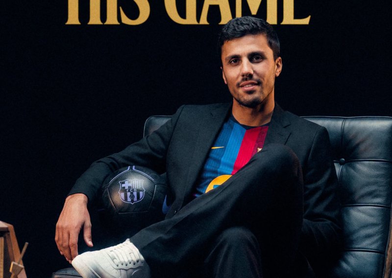 Pogledajte kako je Barcelona predstavila osvajača Zlatne lopte