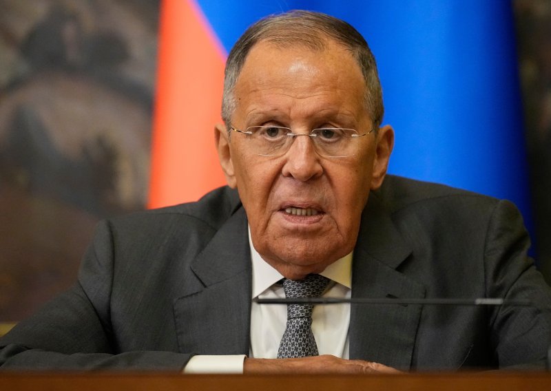 Lavrov zaprijetio Britaniji: 'Žao mi ih je ako se žele boriti do kraja'