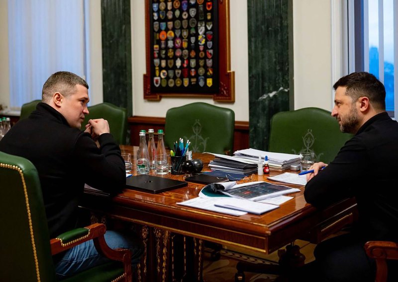 Zelenski ga smijenio, a on sad ide po američke milijune uz opak plan: 'S Putinom drukčije ne ide'