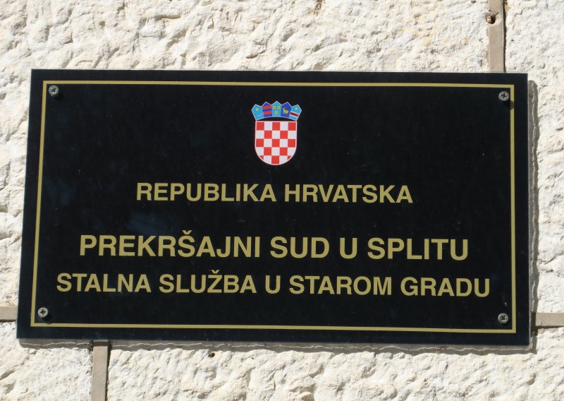 Mladić jurio 203 km/h u naselju gdje je ograničenje 70, evo kako ga je policija kaznila