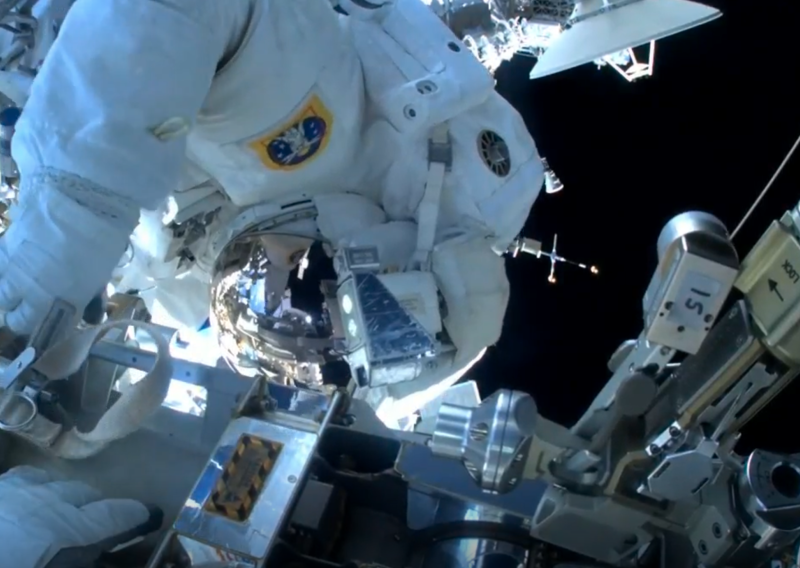 Prva francuska astronautkinja izašla u svemirsku šetnju na ISS-u